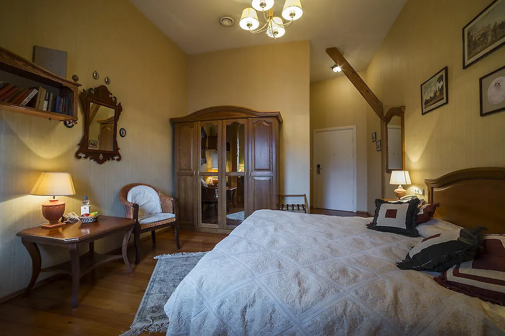 Shakespeare Boutique Hotel-1